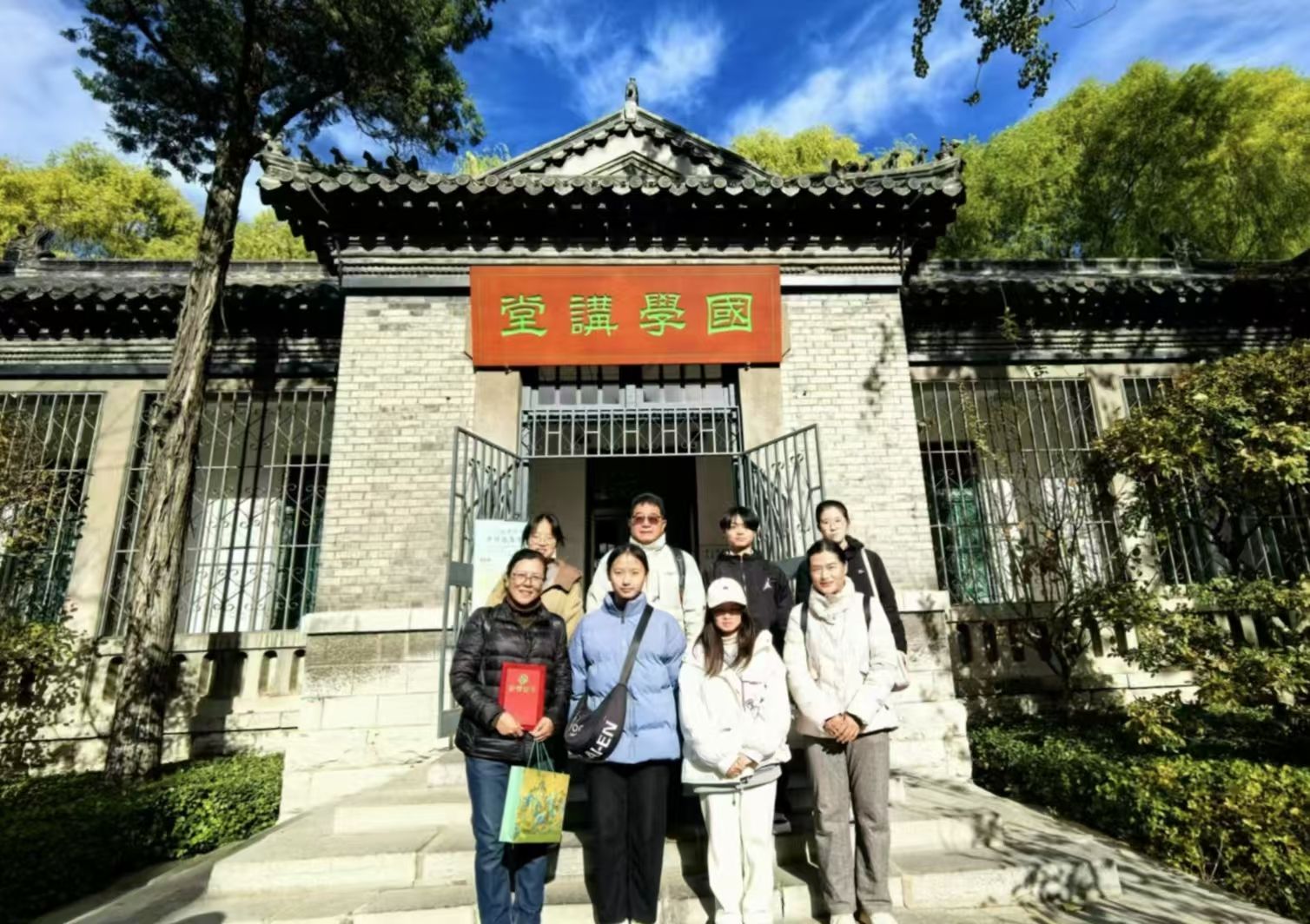 太阳官网青协开展“莲子文宣团”活动